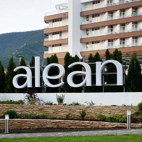 *Отель "Alean Family Biarritz" / "Алеан Фэмили Биарриц"